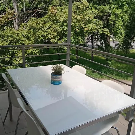 Apartment Sweet Life